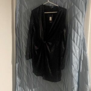 Still tagged! Fashion Nova little black dress, size large.